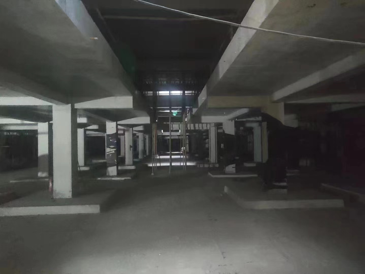 天门山东又一个上海博普LOFT车库拔地而起